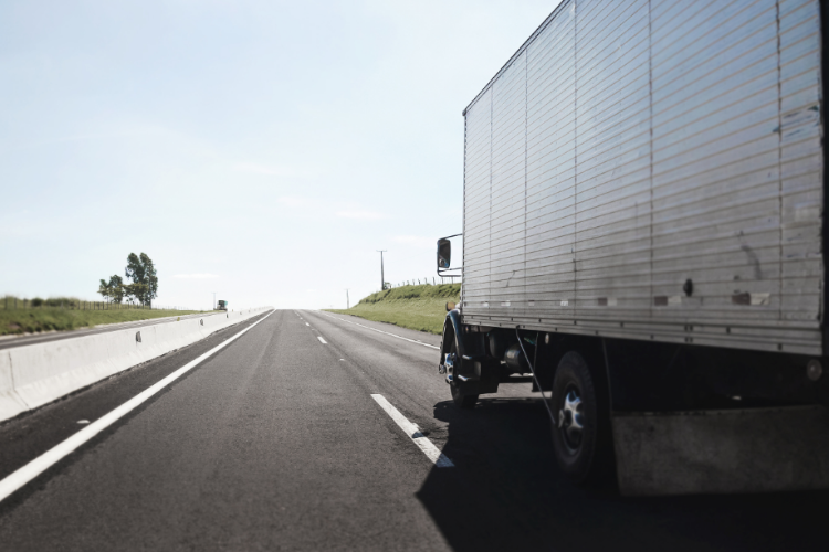 Transporte sofre forte queda de demanda, mantém atividades e ainda evita demissões